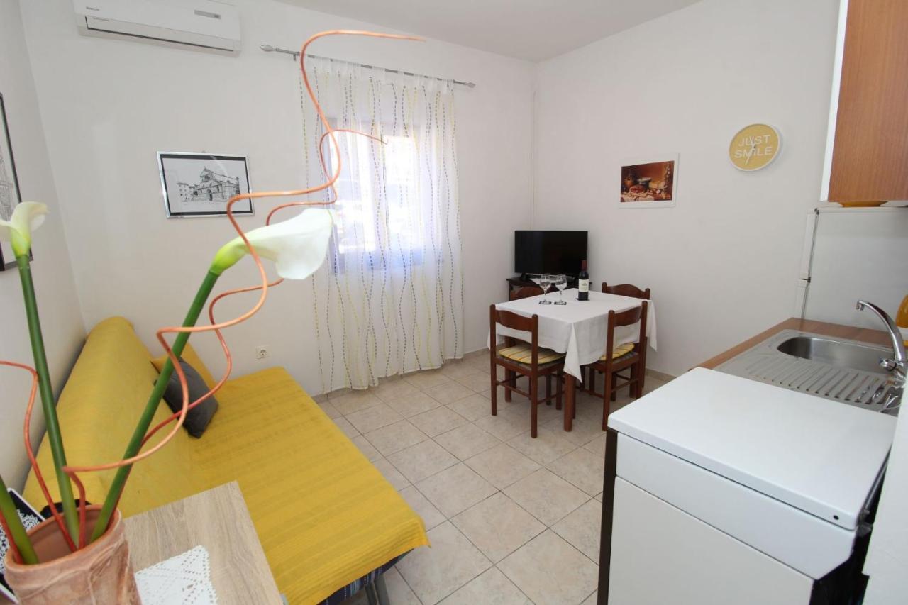 Apartment Pag 13060A Pag Town Exterior foto